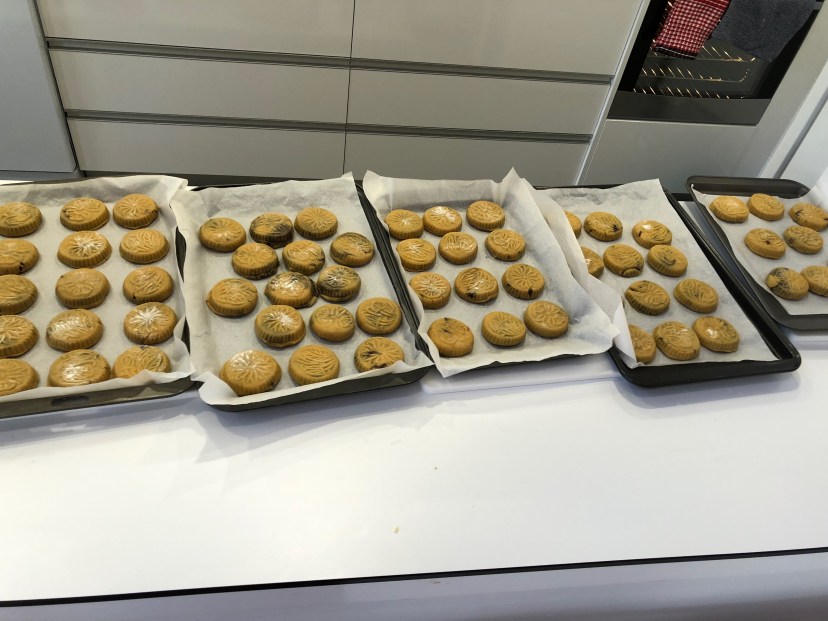 moon cakes.jpg